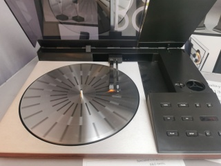 BEOGRAM 6002 TURNTABLE - Quality Dream Audio